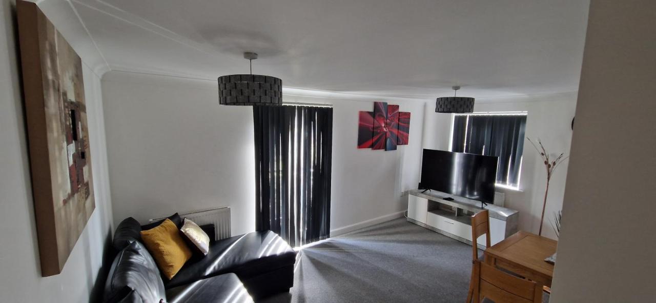 Greenhithe Cosy Apartment, Netflix And Sport Channels Luaran gambar
